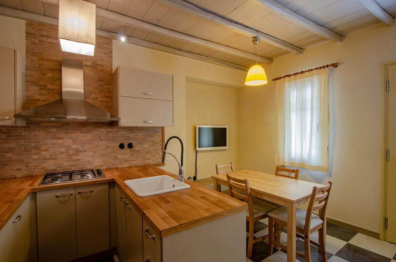Myyellowhome Ermoupoli Exterior photo
